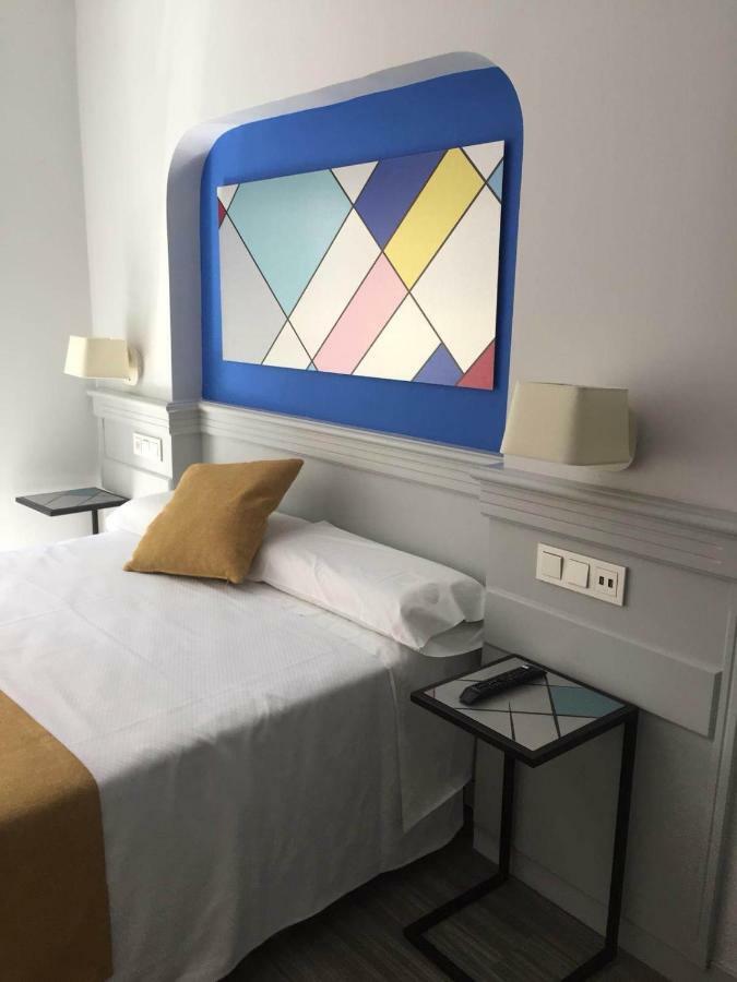 Hotel Hito Vitoria-Gasteiz Kültér fotó