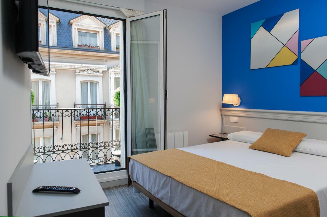 Hotel Hito Vitoria-Gasteiz Kültér fotó